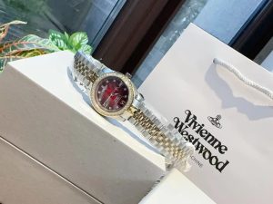 Queen Vivienne's bright and warm Bordeaux red dial - Image 2