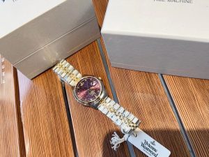 Plum purple quartz watch - Image 2