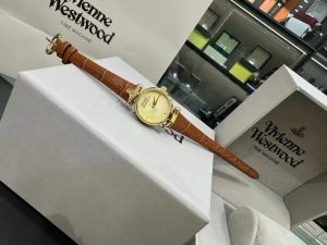 Vivienne Westwood elegant watch - Image 3