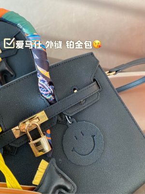 Hermès Birkin Bag(black) - Image 2