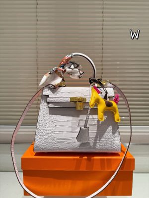 Hermès Kelly Bag - Image 3