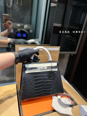Hermès Kelly Bag - Image 7