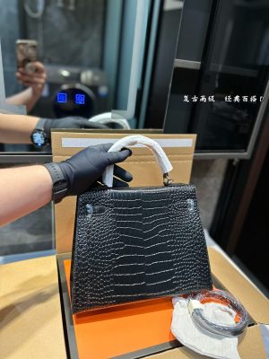 Hermès Kelly Bag - Image 6