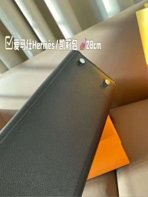 Hermès Kelly Bag - Image 4