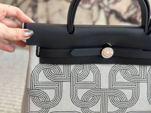 Hermès herbag canvas shopping bag - Image 5